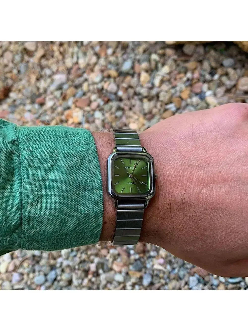 2000s Y2k style silver square watch. Classy sporty style watch. Stainless